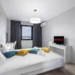 Apartment Center 2br W/ Free Parking & Terrace Plovdiv