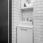 Apartment Center 2br W/ Free Parking & Terrace *