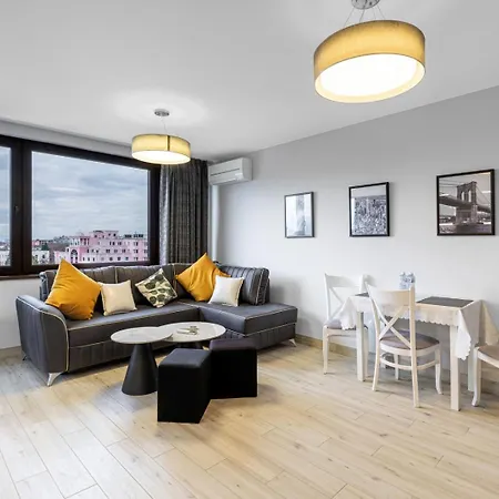 Center 2br W/ Free Parking & Terrace * פלובדיב