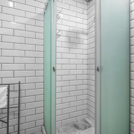 Appartement Center 2br W/ Free Parking & Terrace *