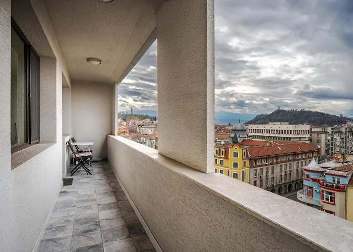 Center 2br W/ Free Parking & Terrace アパート プロヴディフ