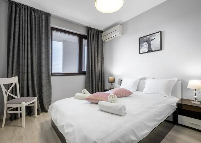 アパート Center 2br W/ Free Parking & Terrace プロヴディフ