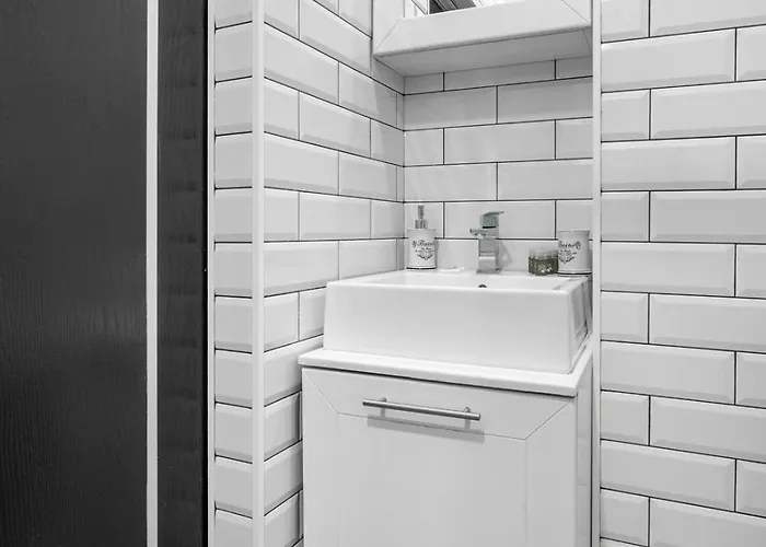 アパート Center 2br W/ Free Parking & Terrace *